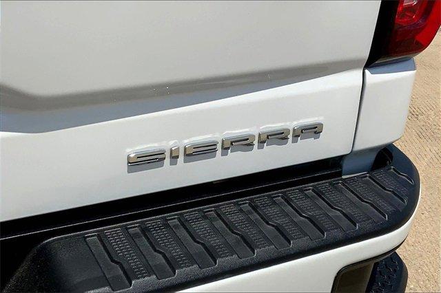2022 GMC Sierra 1500 Vehicle Photo in TOPEKA, KS 66609-0000