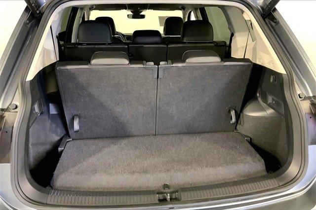 2024 Volkswagen Tiguan Vehicle Photo in KANSAS CITY, MO 64114-4502