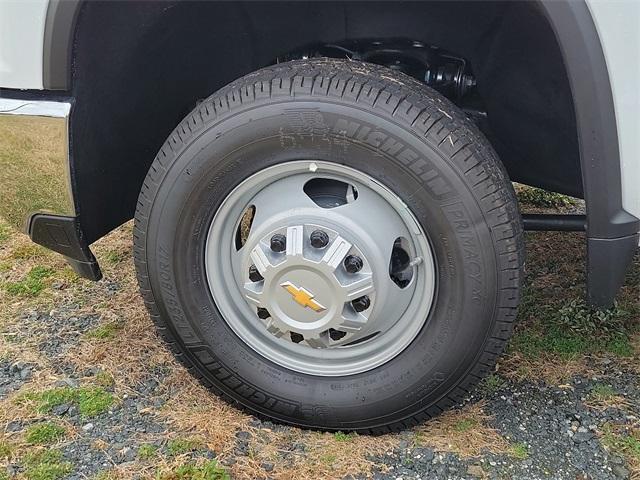 2024 Chevrolet Silverado 3500 HD Chassis Cab Vehicle Photo in MILFORD, DE 19963-6122