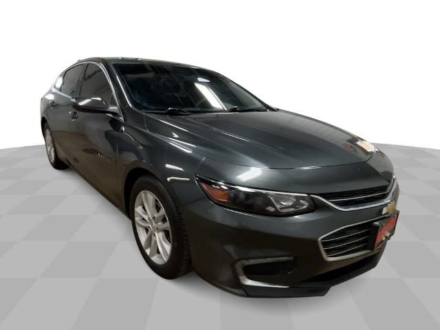 Used 2018 Chevrolet Malibu 1LT with VIN 1G1ZD5ST2JF206184 for sale in Platteville, WI