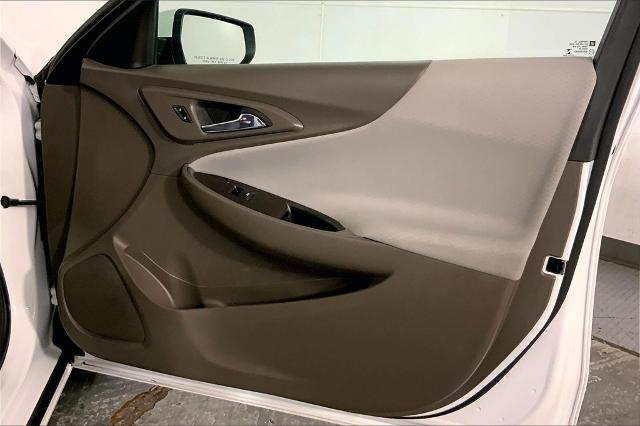 2022 Chevrolet Malibu Vehicle Photo in Lees Summit, MO 64086