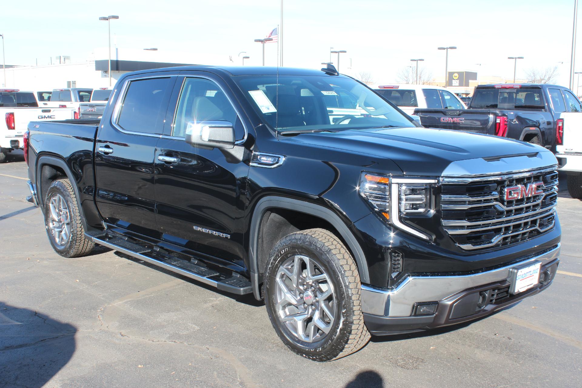 2025 GMC Sierra 1500 Vehicle Photo in AURORA, CO 80012-4011
