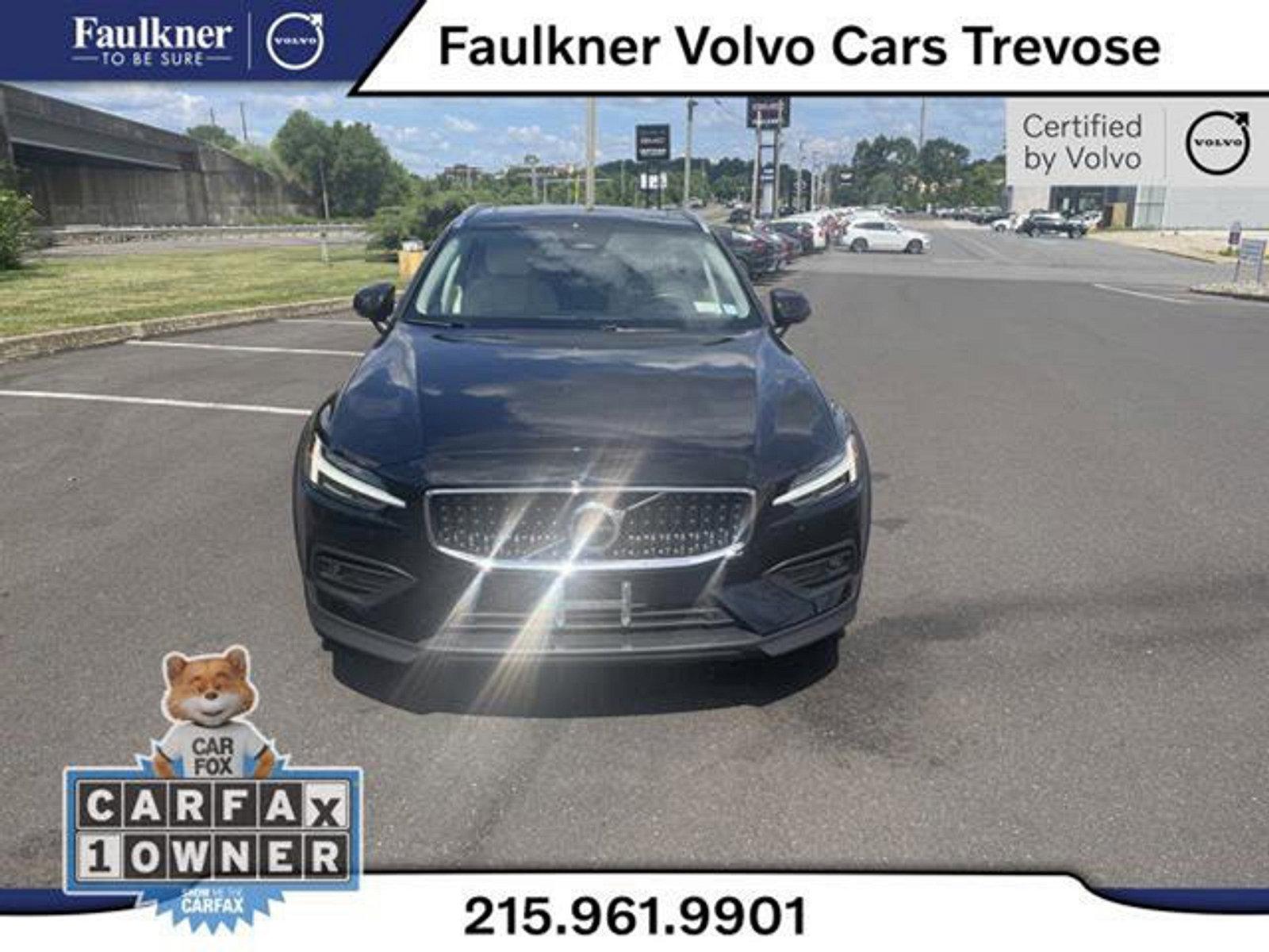 2023 Volvo V60 Cross Country Vehicle Photo in Trevose, PA 19053