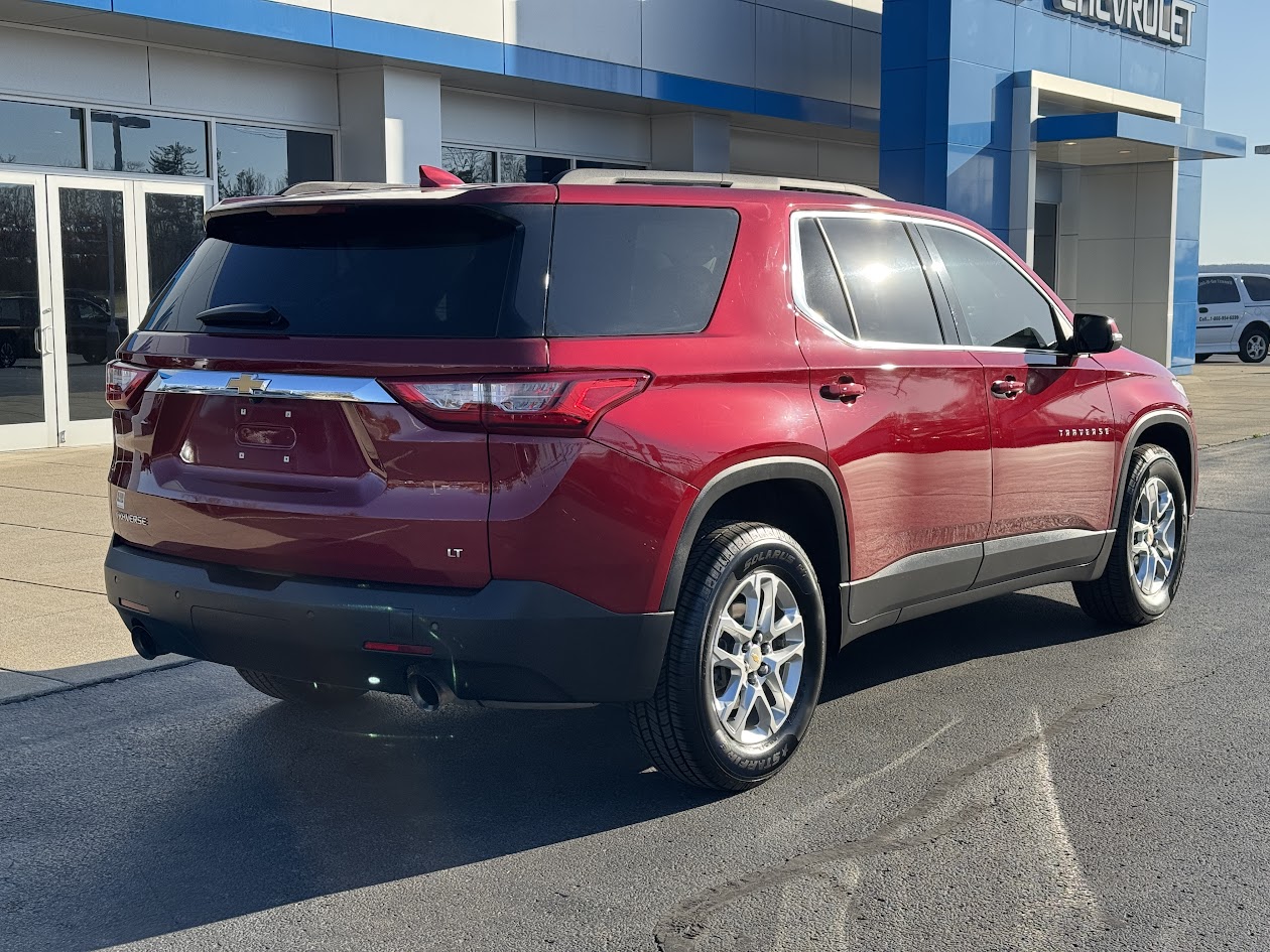 2021 Chevrolet Traverse Vehicle Photo in BOONVILLE, IN 47601-9633