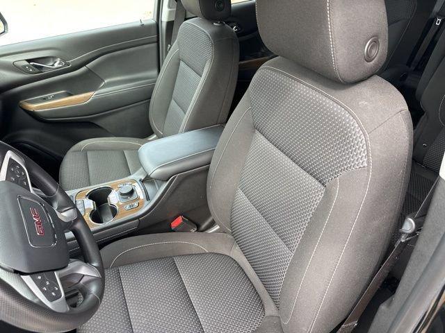 2023 GMC Acadia Vehicle Photo in MEDINA, OH 44256-9631