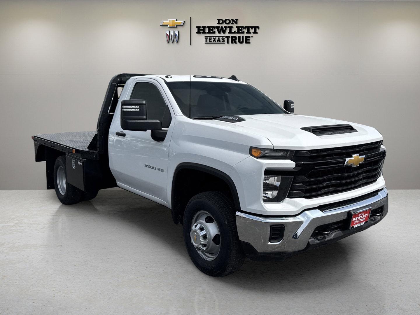 2025 Chevrolet Silverado 3500 HD Chassis Cab Vehicle Photo in GEORGETOWN, TX 78626-7508