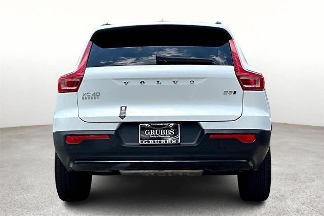 2025 Volvo XC40 Vehicle Photo in Houston, TX 77007
