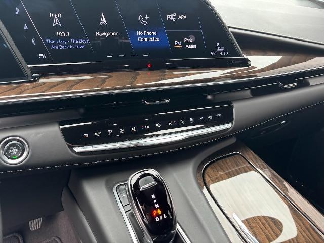 2024 Cadillac Escalade ESV Vehicle Photo in APPLETON, WI 54914-8833