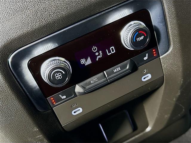 2022 GMC Yukon Vehicle Photo in Everett, WA 98204