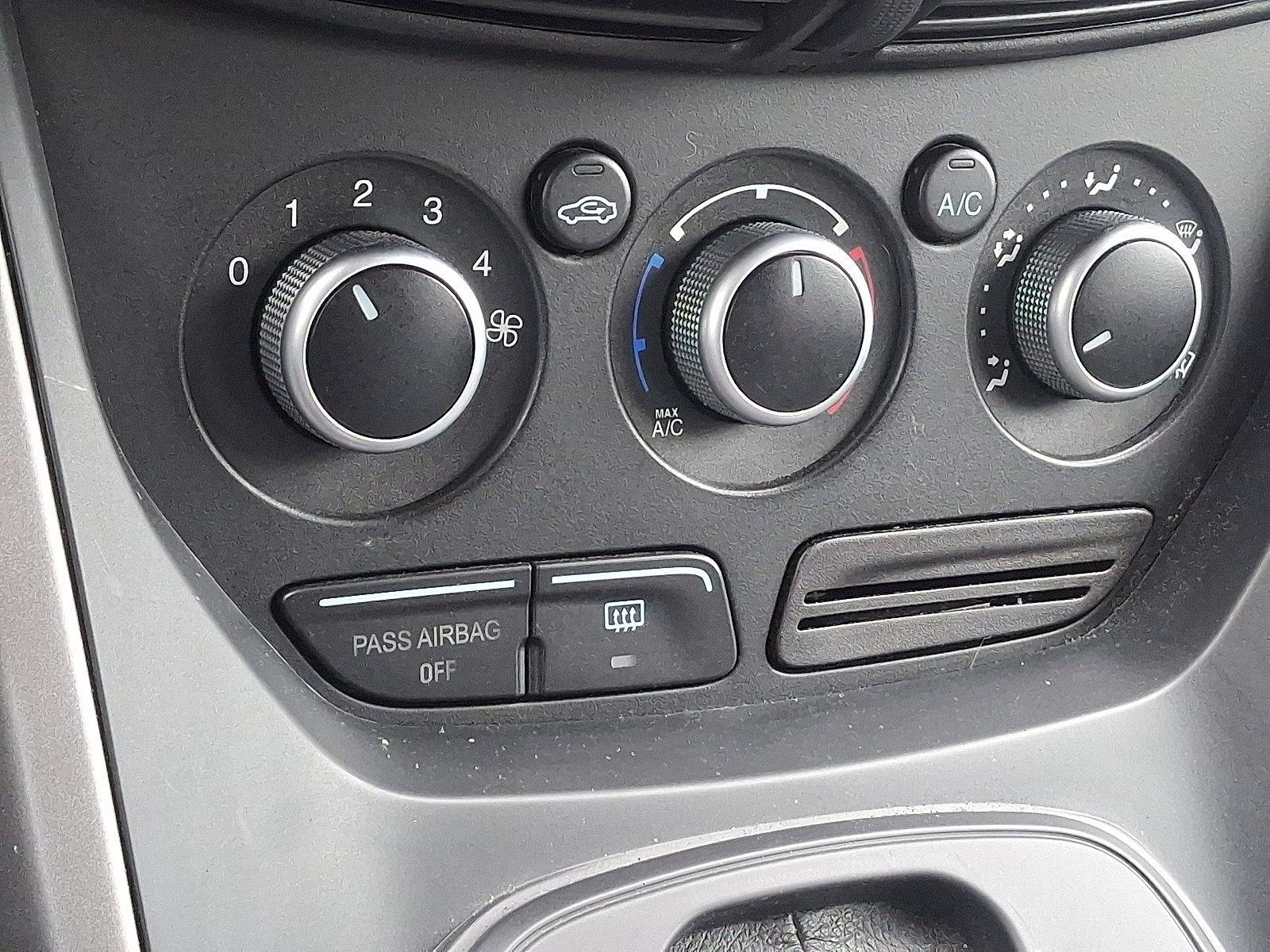 2014 Ford Escape Vehicle Photo in Harrisburg, PA 17111
