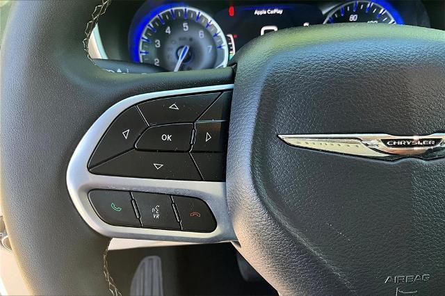 2023 Chrysler Pacifica Vehicle Photo in Tulsa, OK 74145