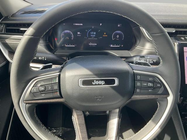 2023 Jeep Grand Cherokee L Vehicle Photo in Kaukauna, WI 54130