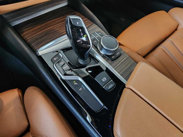 2017 BMW 540i Vehicle Photo in HOUSTON, TX 77079
