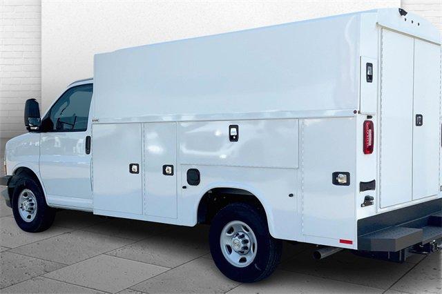 2024 Chevrolet Express Commercial Cutaway Vehicle Photo in TOPEKA, KS 66609-0000