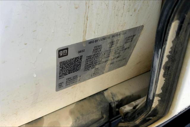 2023 GMC Yukon XL Vehicle Photo in TOPEKA, KS 66609-0000