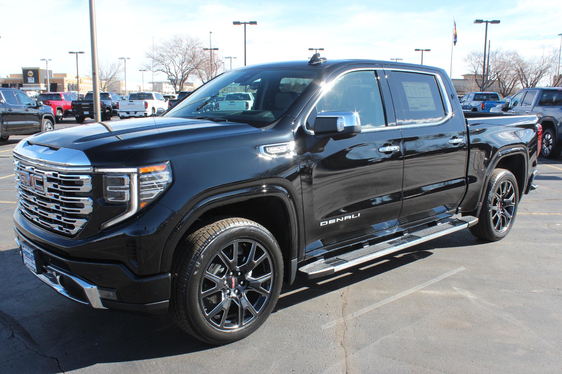 2024 GMC Sierra 1500 Vehicle Photo in AURORA, CO 80012-4011