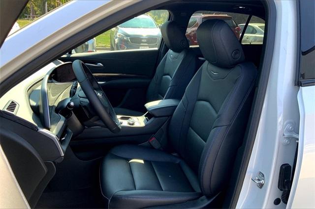 2025 Cadillac XT4 Vehicle Photo in KANSAS CITY, MO 64114-4545
