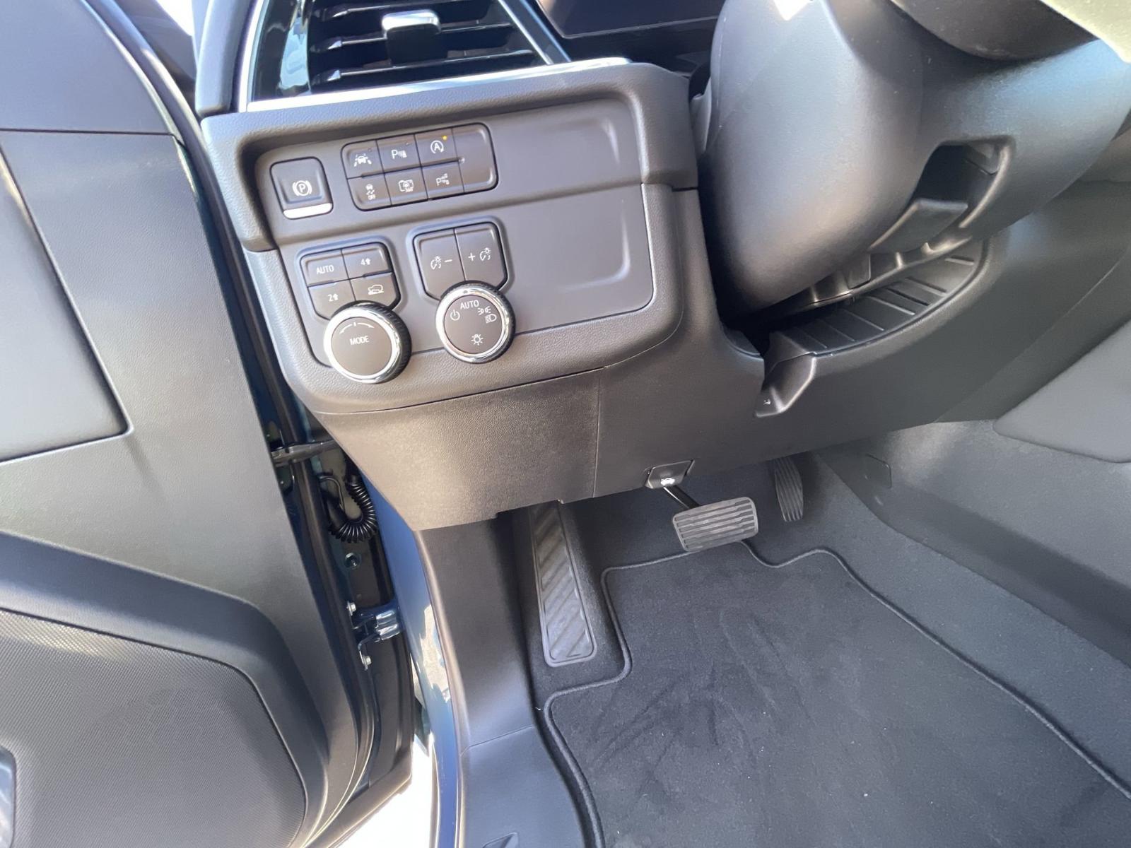 2025 Chevrolet Tahoe Vehicle Photo in BENTONVILLE, AR 72712-4322