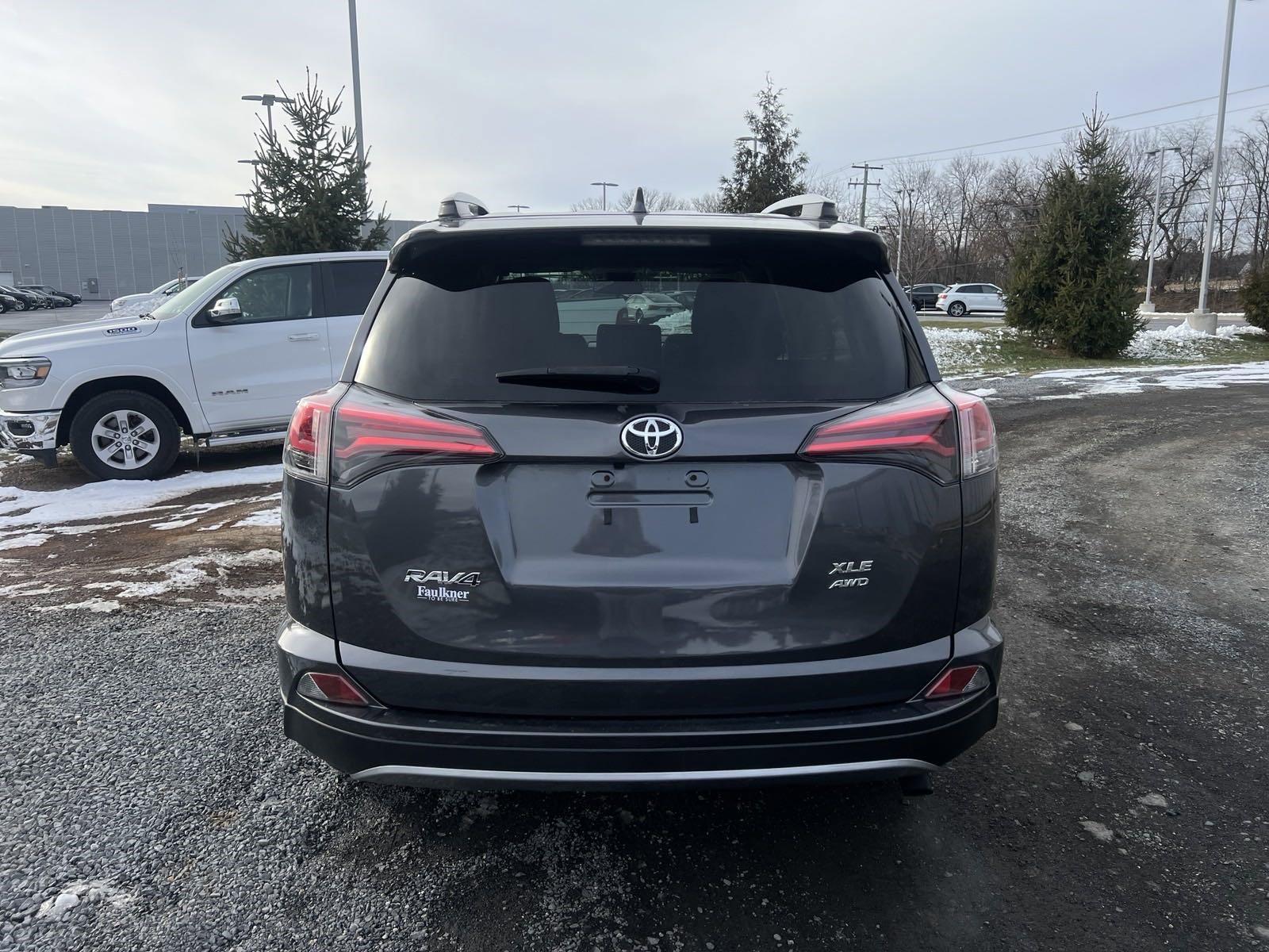 2017 Toyota RAV4 Vehicle Photo in Mechanicsburg, PA 17050-1707
