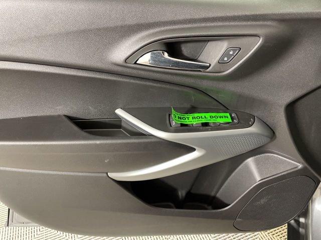 2025 Chevrolet Trax Vehicle Photo in PHOENIX, AZ 85014-3381
