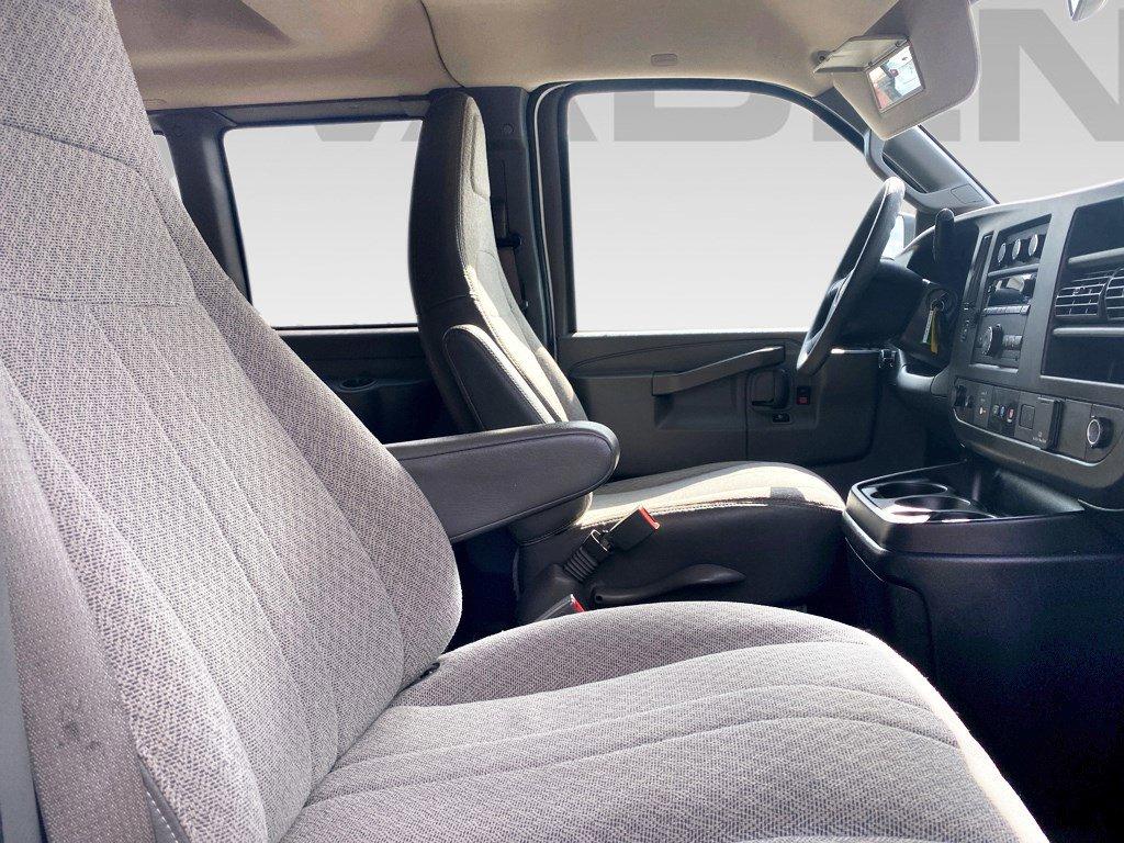 2020 Chevrolet Express Passenger Vehicle Photo in SAVANNAH, GA 31406-4513