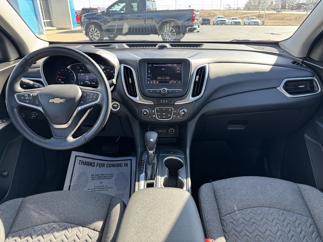 2022 Chevrolet Equinox Vehicle Photo in BOONVILLE, IN 47601-9633