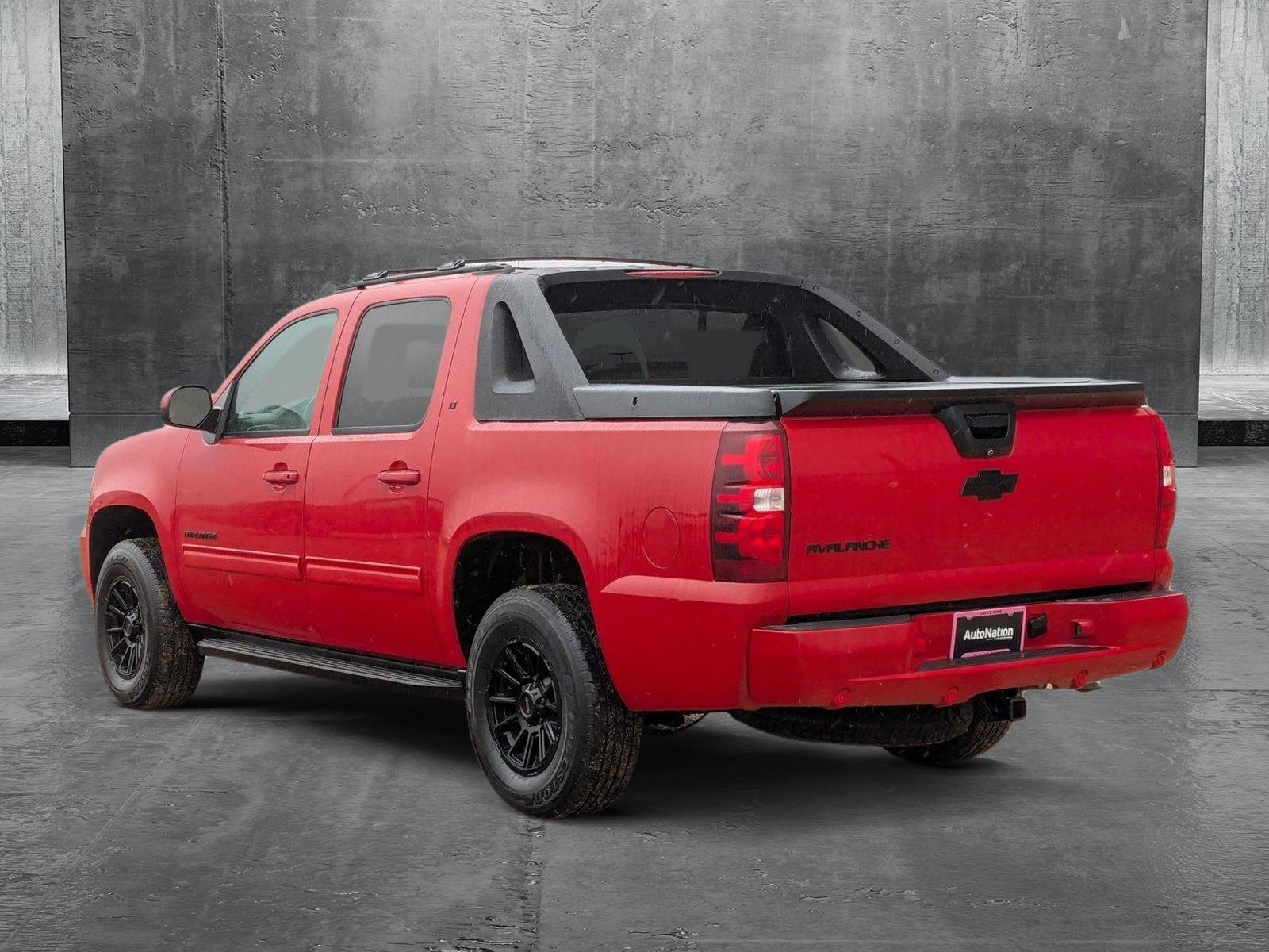 2011 Chevrolet Avalanche Vehicle Photo in WACO, TX 76710-2592