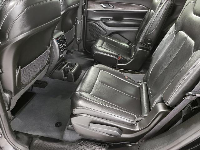 2023 Jeep Grand Cherokee L Vehicle Photo in Kaukauna, WI 54130