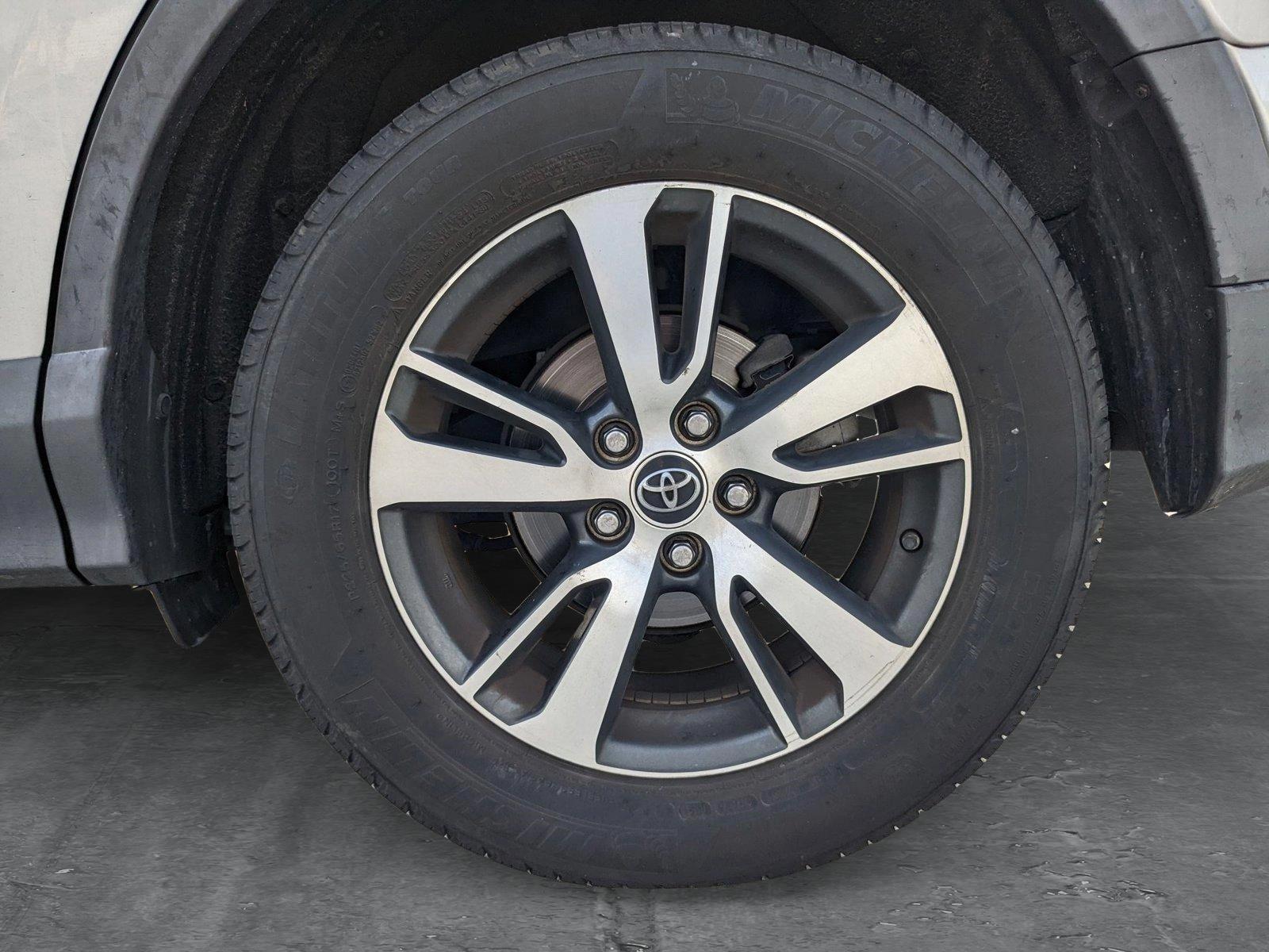 2018 Toyota RAV4 Vehicle Photo in Davie, FL 33331