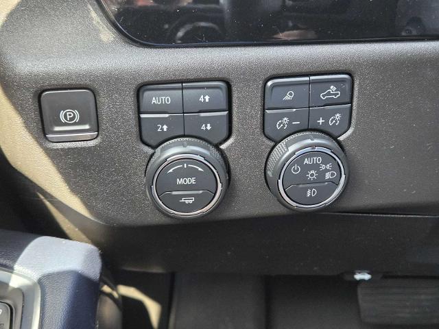 2022 Chevrolet Silverado 1500 Vehicle Photo in DENTON, TX 76210-9321