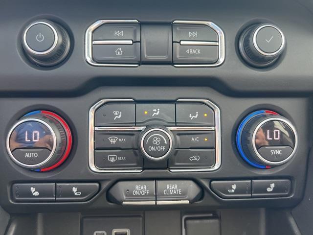 2021 Chevrolet Suburban Vehicle Photo in GREEN BAY, WI 54304-5303