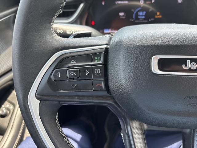 2024 Jeep Grand Cherokee Vehicle Photo in Peoria, IL 61615