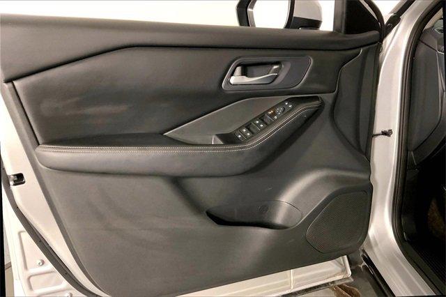 2024 Nissan Rogue Vehicle Photo in KANSAS CITY, MO 64114-4502