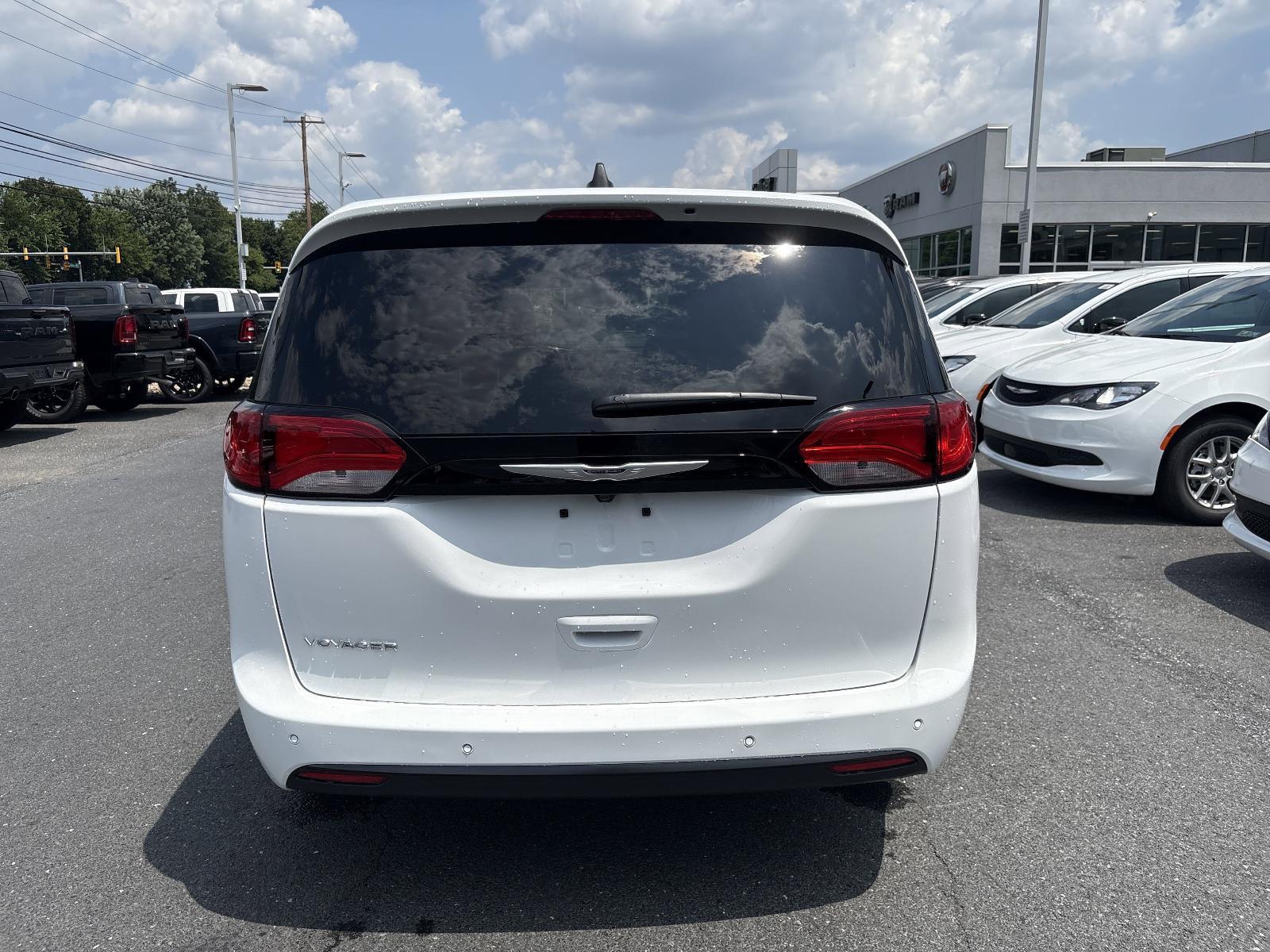 2025 Chrysler Voyager Vehicle Photo in Mechanicsburg, PA 17050-1707
