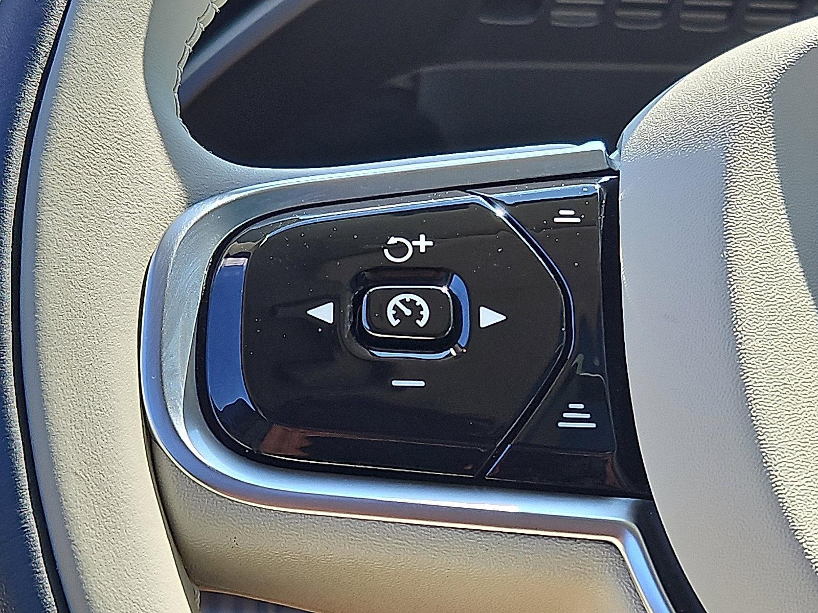 2024 Volvo XC90 Vehicle Photo in Trevose, PA 19053