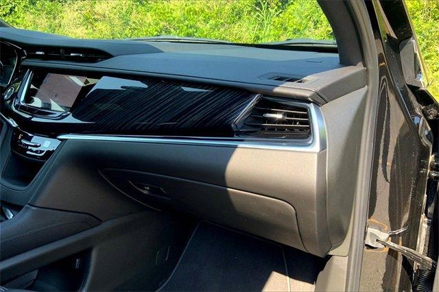 2025 Cadillac XT6 Vehicle Photo in KANSAS CITY, MO 64114-4545