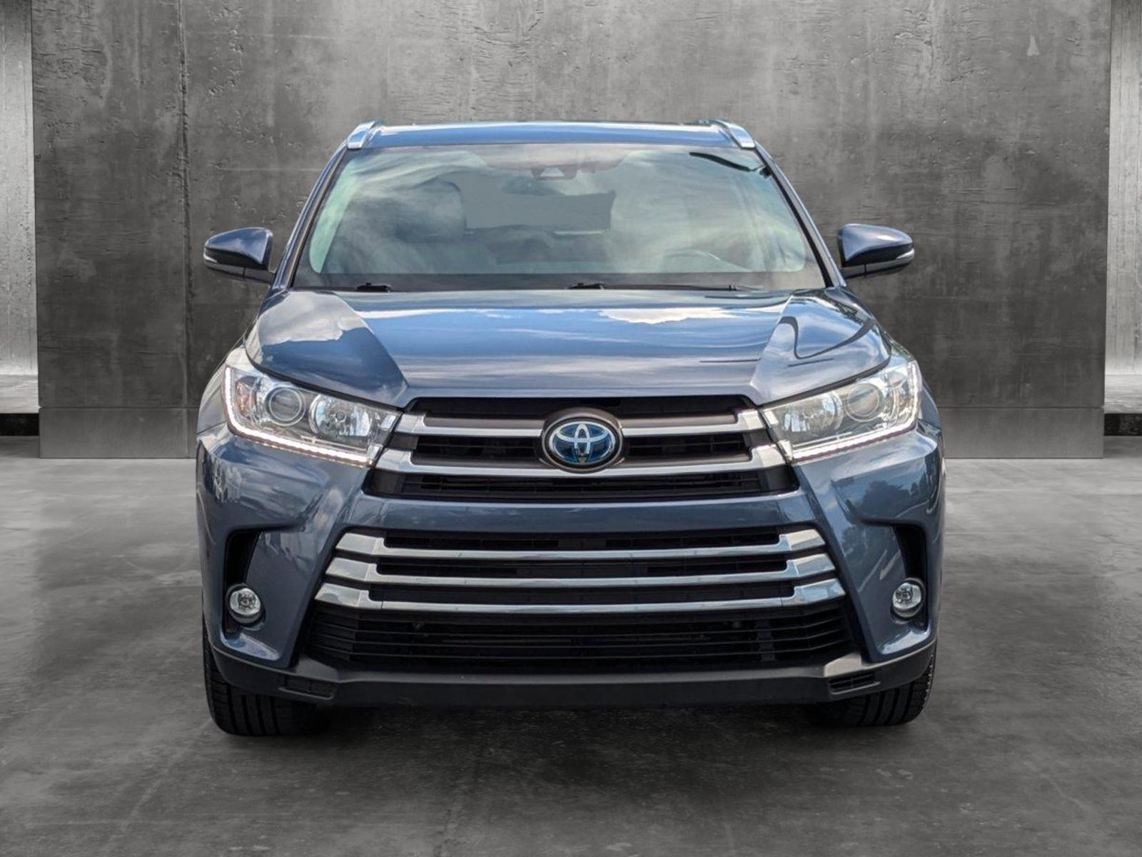 2019 Toyota Highlander Vehicle Photo in Clearwater, FL 33761