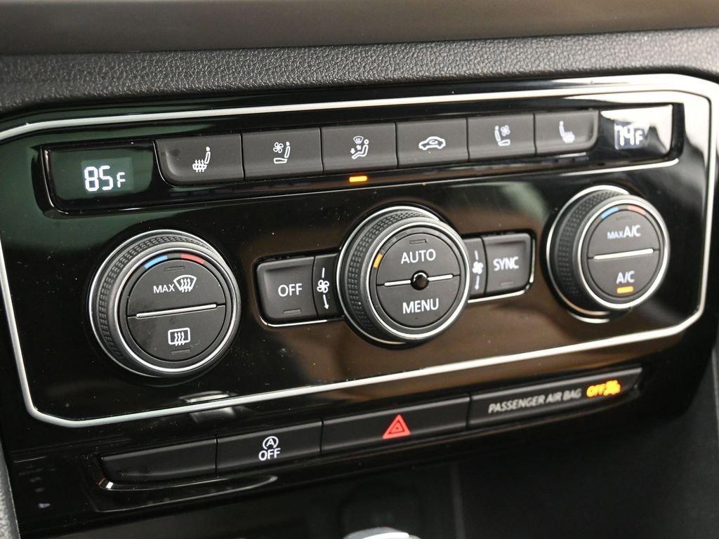 2022 Volkswagen Atlas Cross Sport Vehicle Photo in Marion, IA 52302