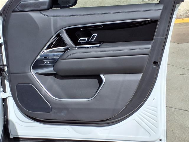 2025 Land Rover Range Rover Vehicle Photo in TAMPA, FL 33612-3404