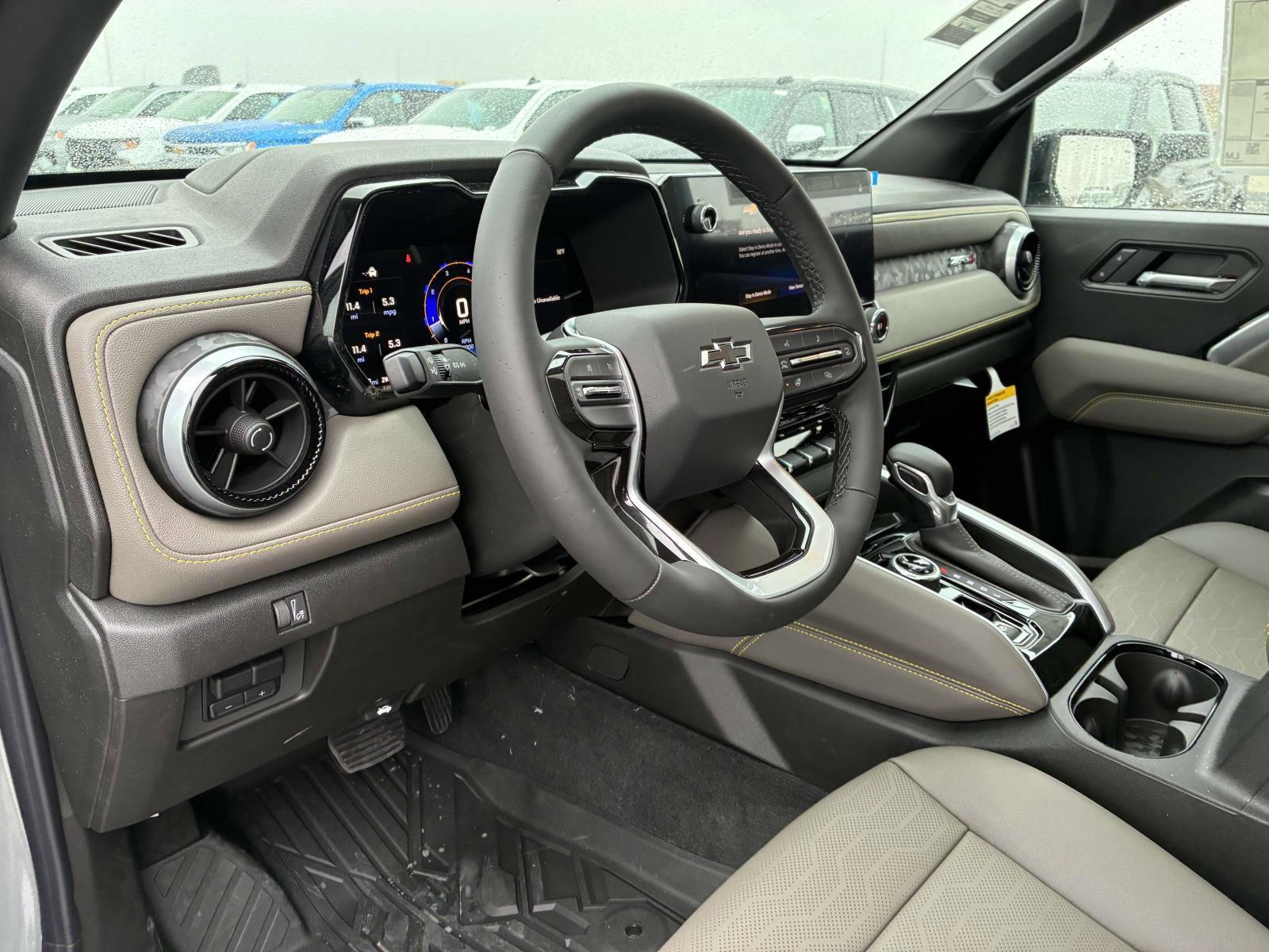 2025 Chevrolet Colorado Vehicle Photo in LOS ANGELES, CA 90007-3794