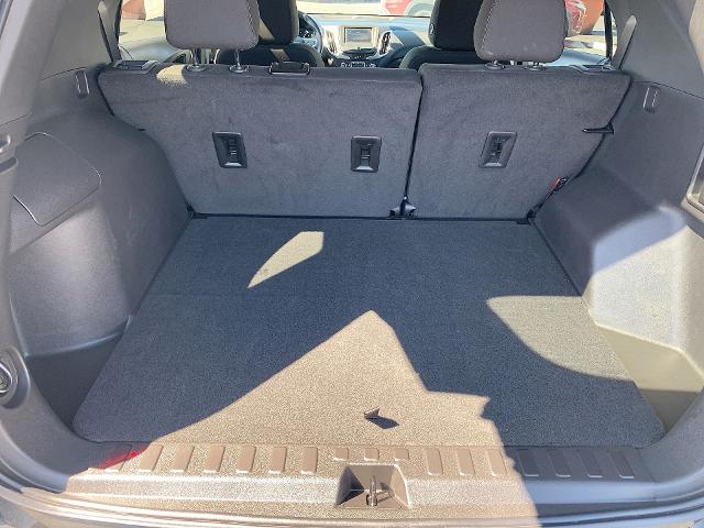 2022 Chevrolet Equinox Vehicle Photo in MOON TOWNSHIP, PA 15108-2571