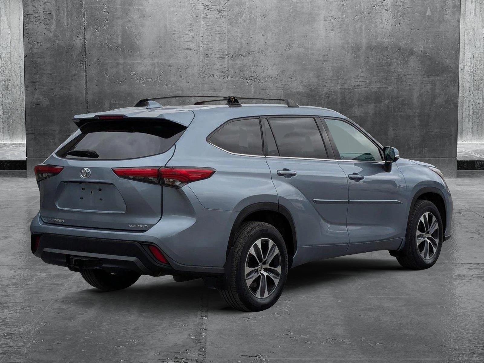 2022 Toyota Highlander Vehicle Photo in Spokane Valley, WA 99212