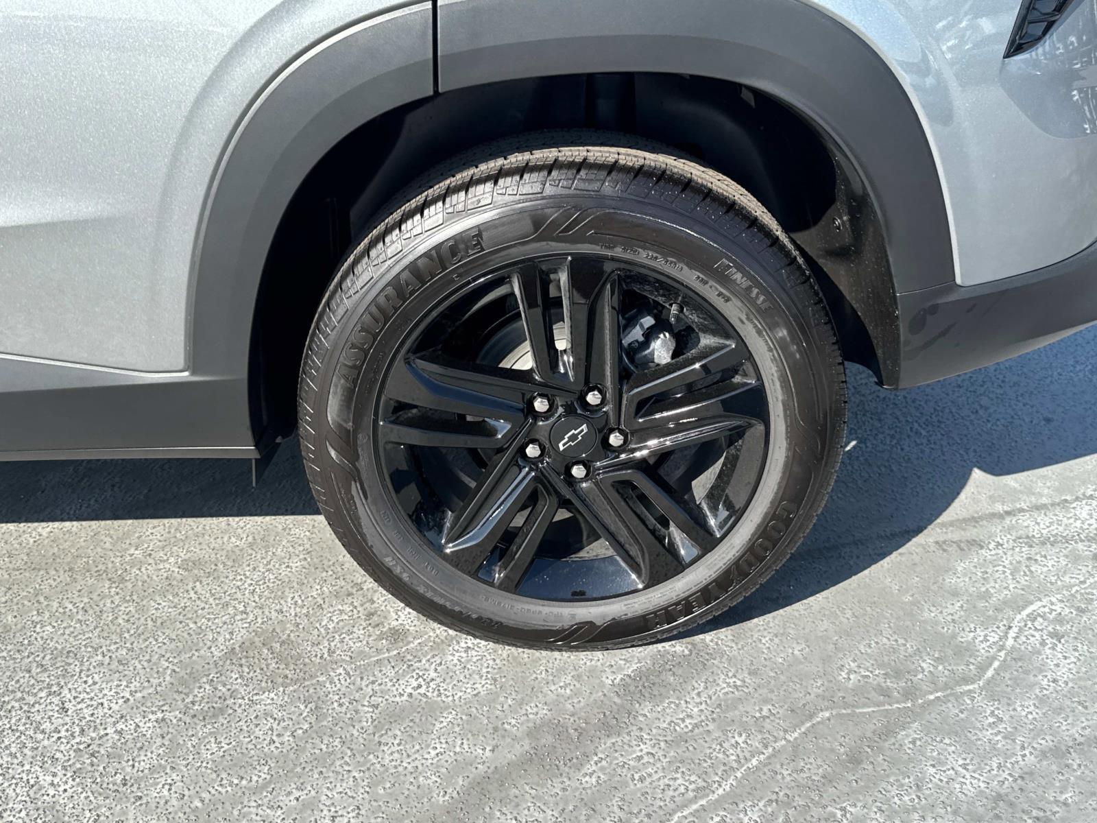 2025 Chevrolet Trax Vehicle Photo in LOS ANGELES, CA 90007-3794