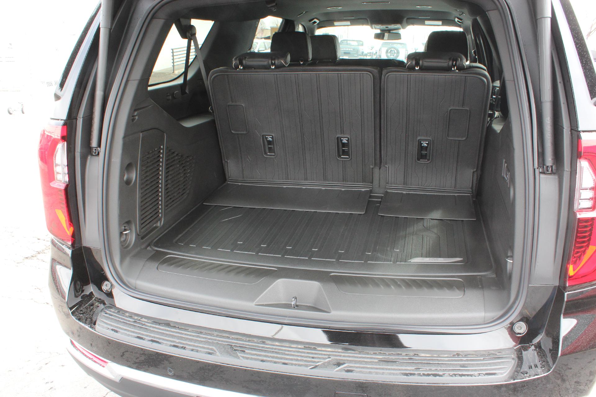 2025 GMC Yukon XL Vehicle Photo in AURORA, CO 80012-4011