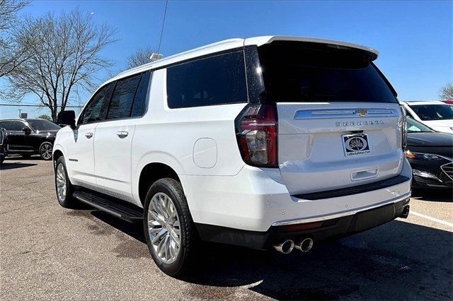 2023 Chevrolet Suburban Vehicle Photo in TOPEKA, KS 66609-0000