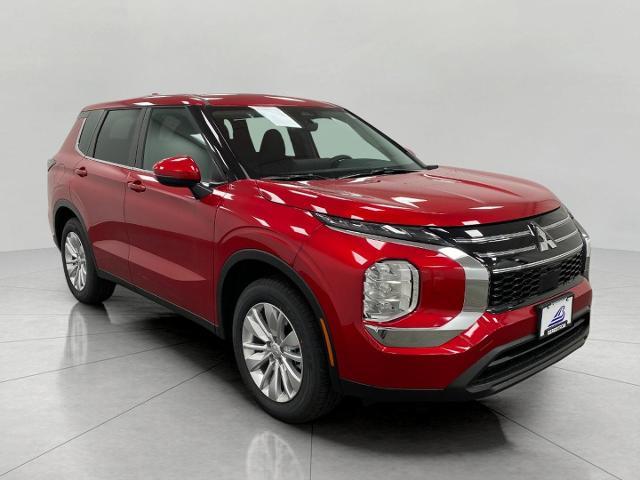 2025 Mitsubishi Outlander ES photo 2