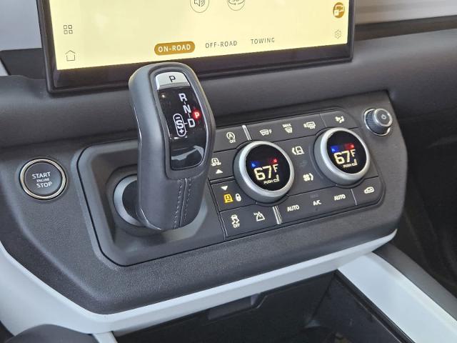 2025 Defender Vehicle Photo in AUSTIN, TX 78717