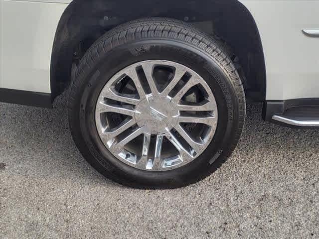 2017 Cadillac Escalade Vehicle Photo in DENTON, TX 76210-9321