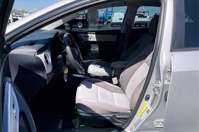 2018 Toyota Corolla Vehicle Photo in INDEPENDENCE, MO 64055-1314