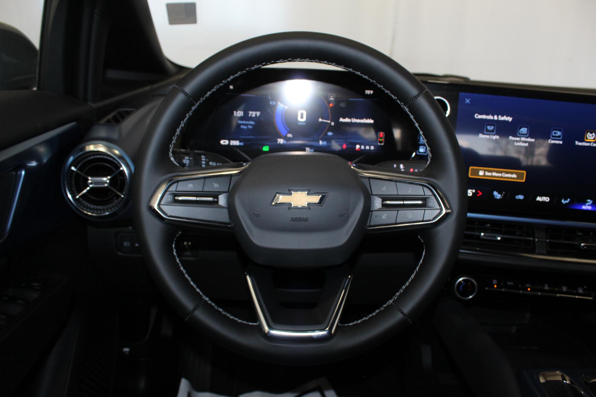 2025 Chevrolet Equinox EV Vehicle Photo in NORTHAMPTON, MA 01060-1120